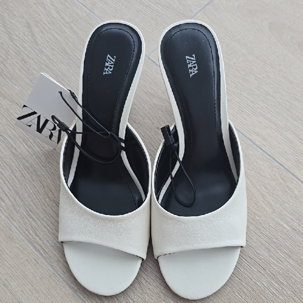 Zara Cream Open-Toe Heels with Clear Lucite Wedge size 37